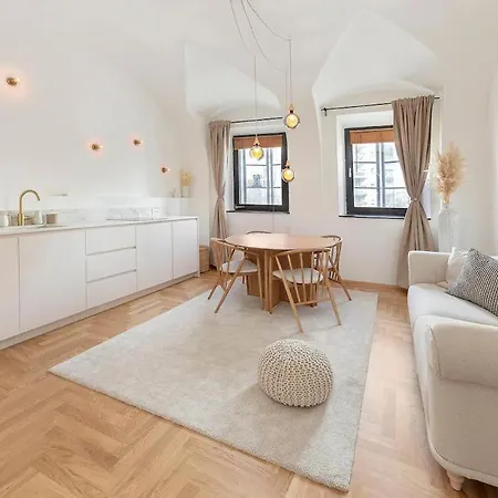Razkosno Stanovanje Na Grajskem Gricu Appartement
